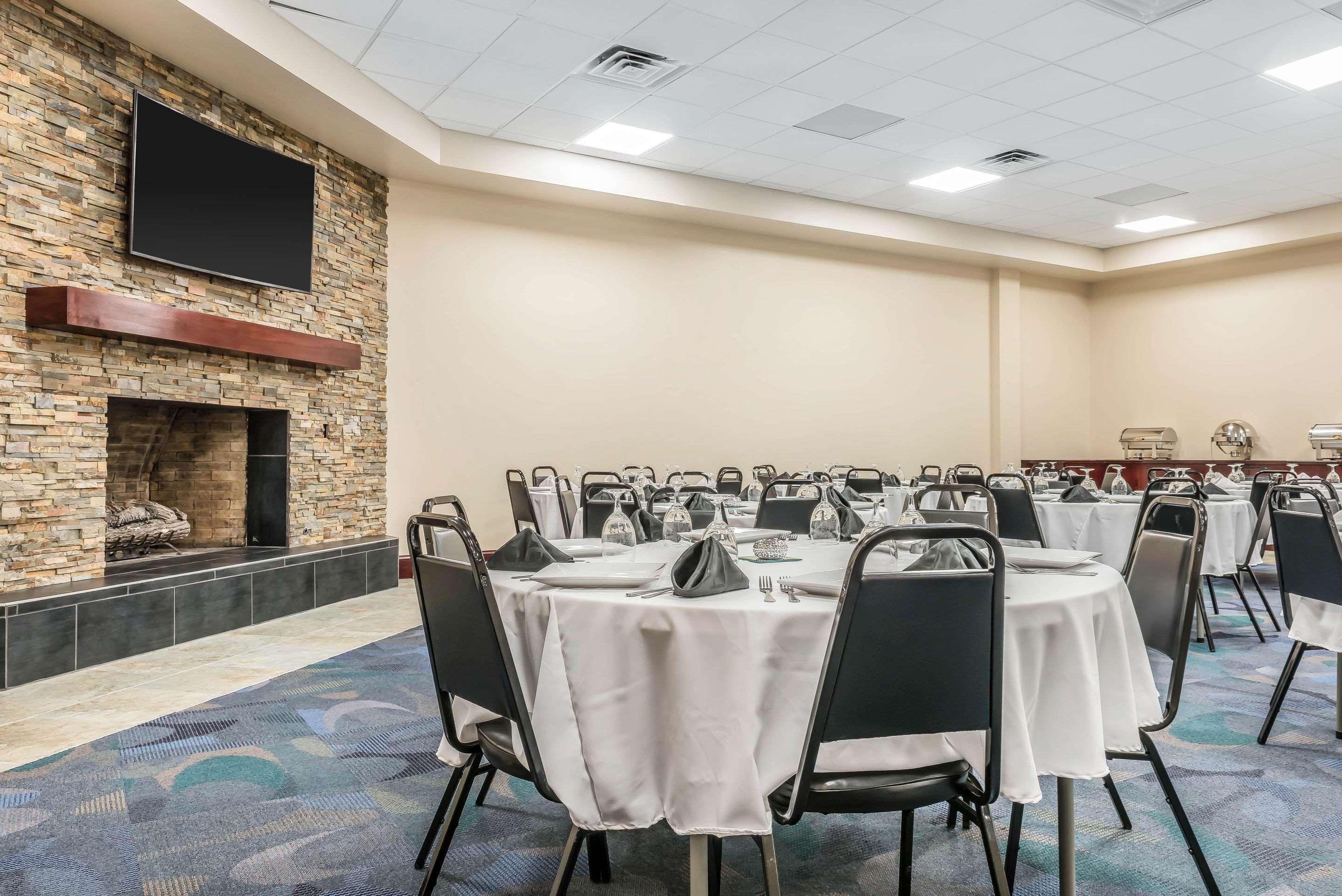 Clarion Inn Belle Vernon Extérieur photo
