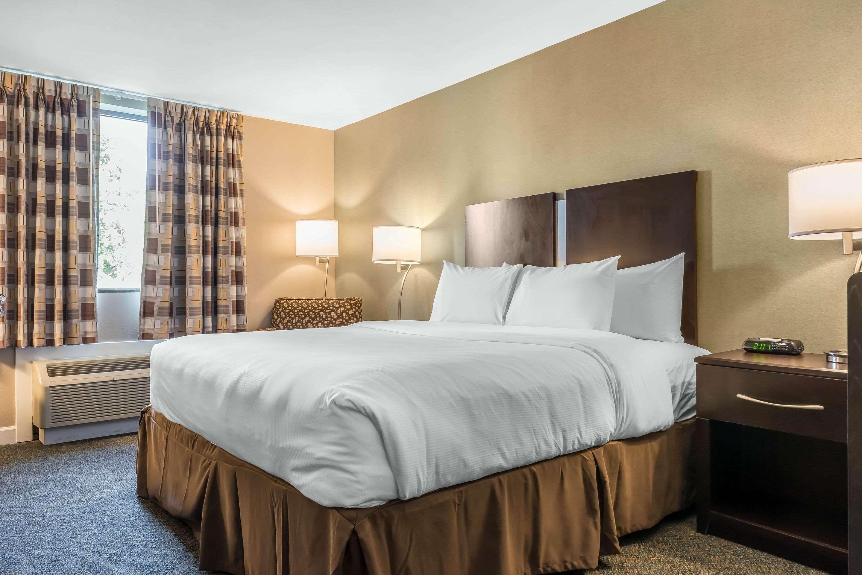 Clarion Inn Belle Vernon Extérieur photo