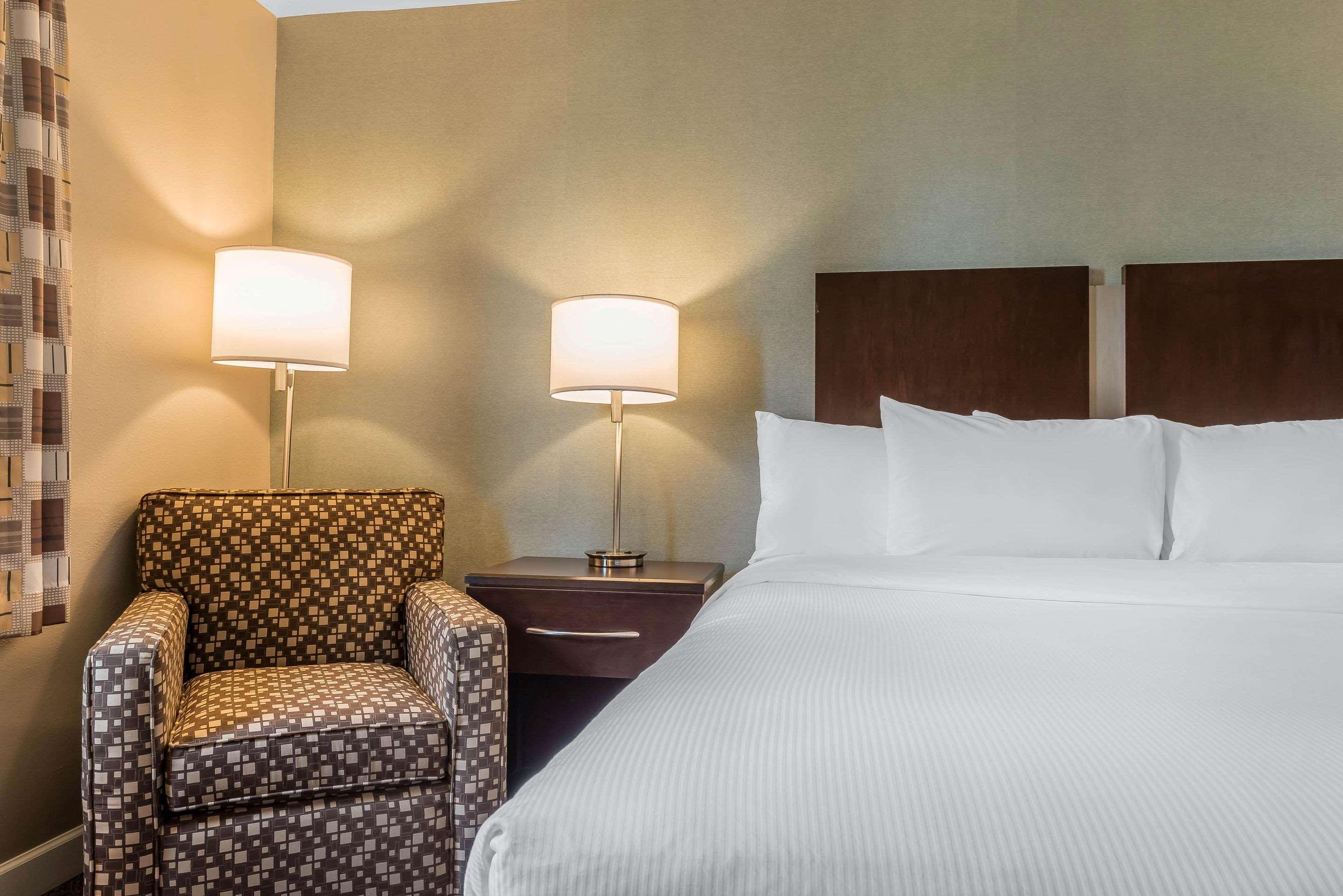 Clarion Inn Belle Vernon Extérieur photo