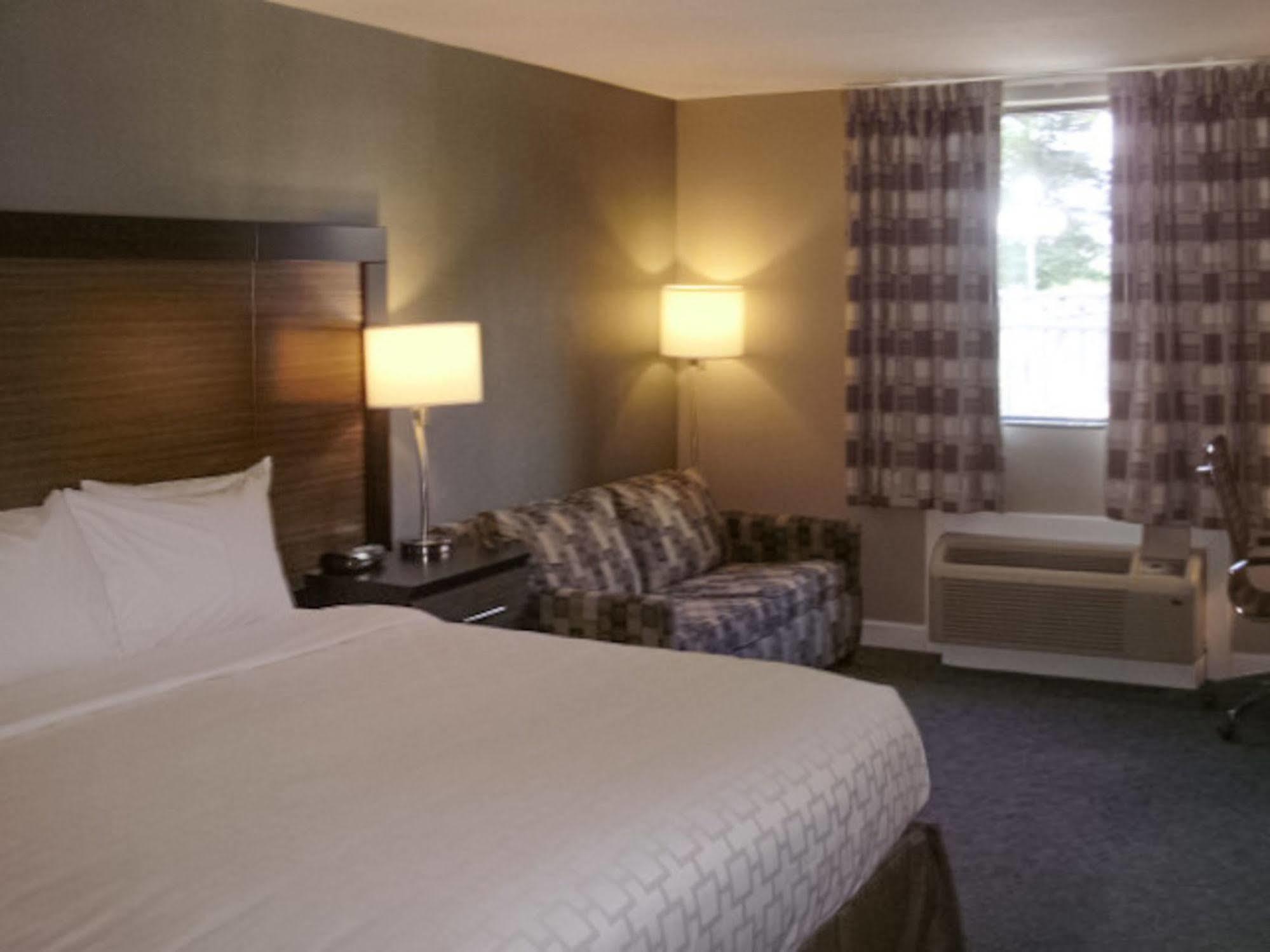 Clarion Inn Belle Vernon Extérieur photo